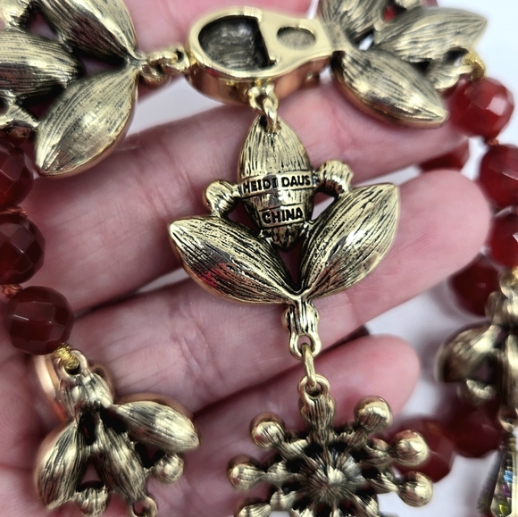 Heidi Daus Genuine Carnelian and Swarovski Crystal Hidden Front Closure Necklace - Picture 10 of 11